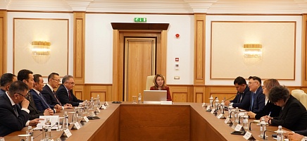 В Архиве Президента РК представили монографию о комплектовании архивов документами современной истории фото галереи 7